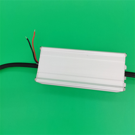 PWM調(diào)光電源 DC24V輸入 75W,輸出28-36V 2.5A