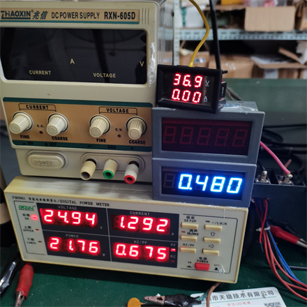 設(shè)計ACDC24V 輸入，輸出32-42V 0.5A 20W