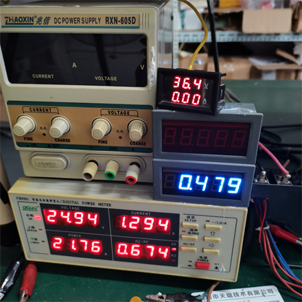 設(shè)計ACDC24V 輸入，輸出32-42V 0.5A 20W