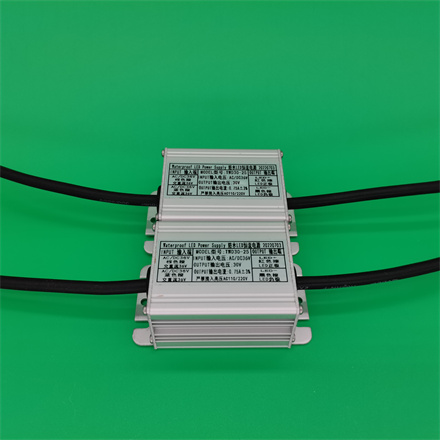 輸入電壓：AC36V電流：0.75A輸出電壓：28-33V