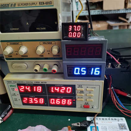 輸入電壓：AC DC24 V  500MA±3%驅(qū)動輸出電壓：32-42V功率：23W