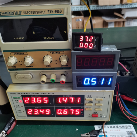 輸入電壓：AC DC24 V  500MA±3%驅(qū)動輸出電壓：32-42V功率：23W